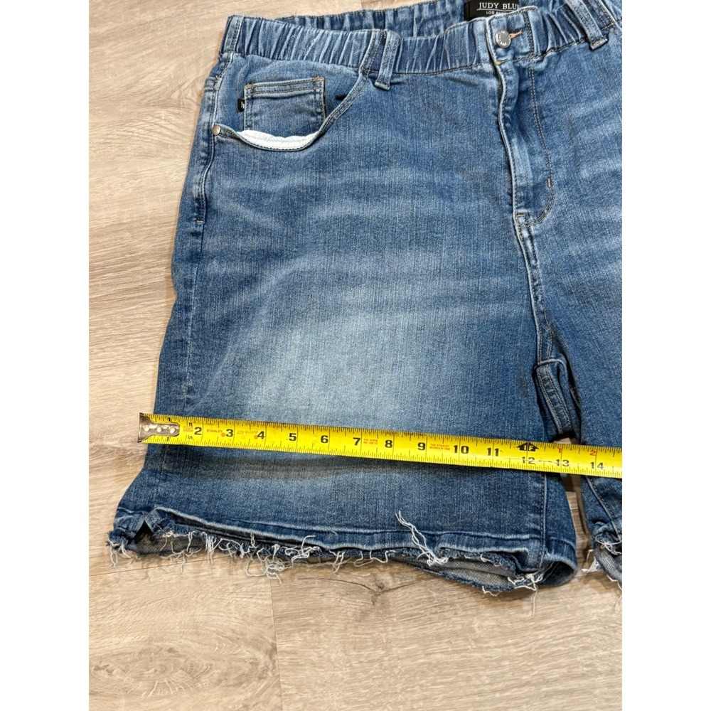 Judy Blue Denim Shorts Frayed Hem‎ Elastic Waist Comfort Stretch 3XL - Picture 3 of 8